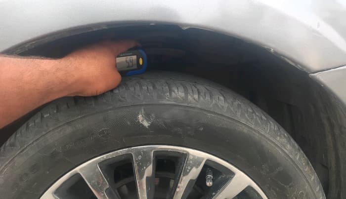 2016 Maruti Ciaz ZXI+, CNG, Manual, 92,803 km, tyre