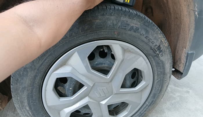 2024 Maruti BREZZA LXI S- CNG, CNG, Manual, 31,973 km, tyre