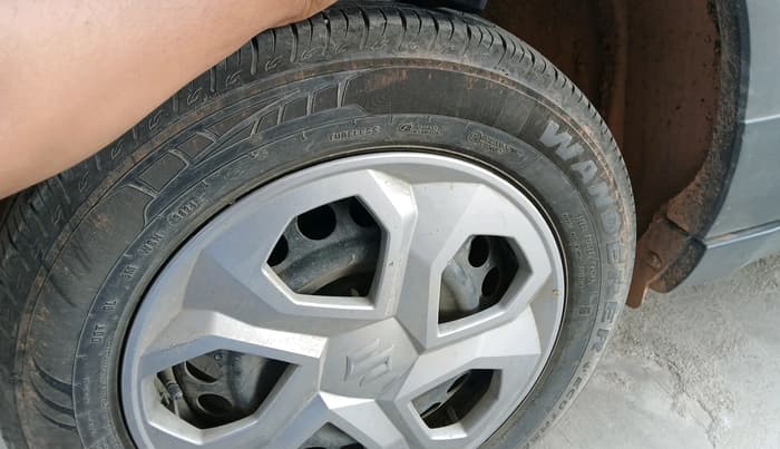 2024 Maruti BREZZA LXI S- CNG, CNG, Manual, 31,973 km, tyre