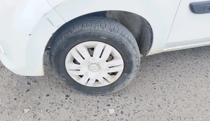 2017 Maruti Alto 800 LXI, Petrol, Manual, 41,399 km, tyre