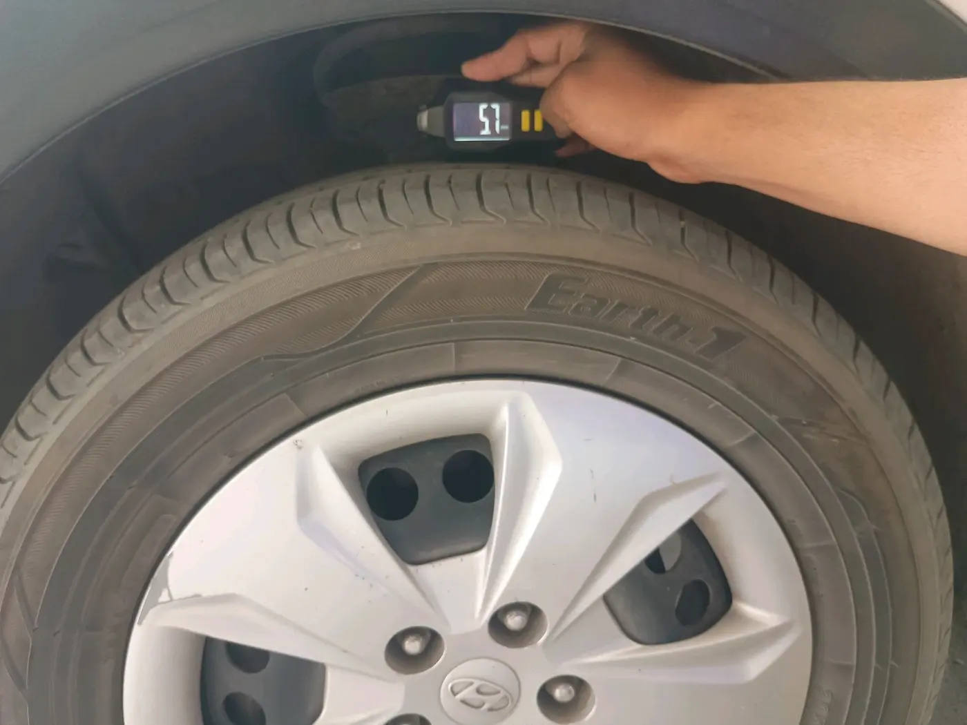 2018 Hyundai Creta E PLUS 1.6 PETROL, Petrol, Manual, 1,89,000 km, tyre