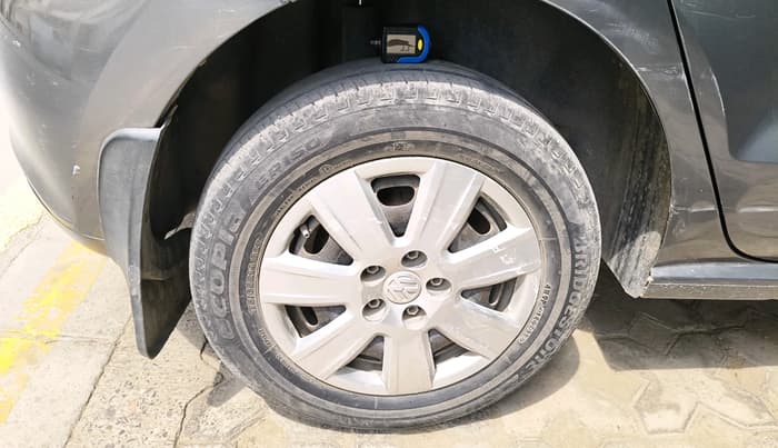 2012 Volkswagen Polo COMFORTLINE 1.2L PETROL, Petrol, Manual, 55,402 km, tyre