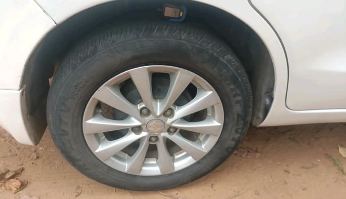 2013 Maruti Ertiga ZDI, Diesel, Manual, 97,549 km, tyre