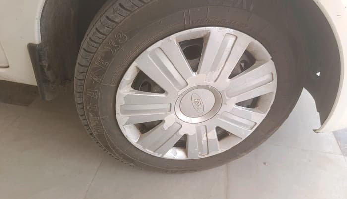 2011 Ford Figo ZXI 1.4 DIESEL, Diesel, Manual, 1,68,885 km, tyre