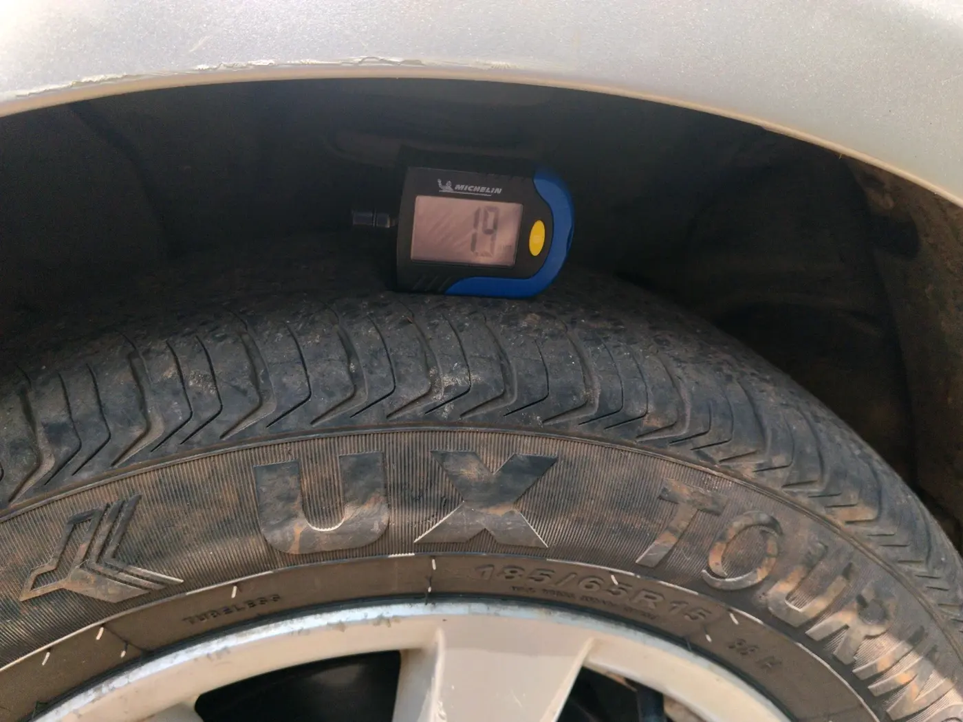 2012 Nissan Sunny XV PETROL, Petrol, Manual, 2,00,199 km, tyre