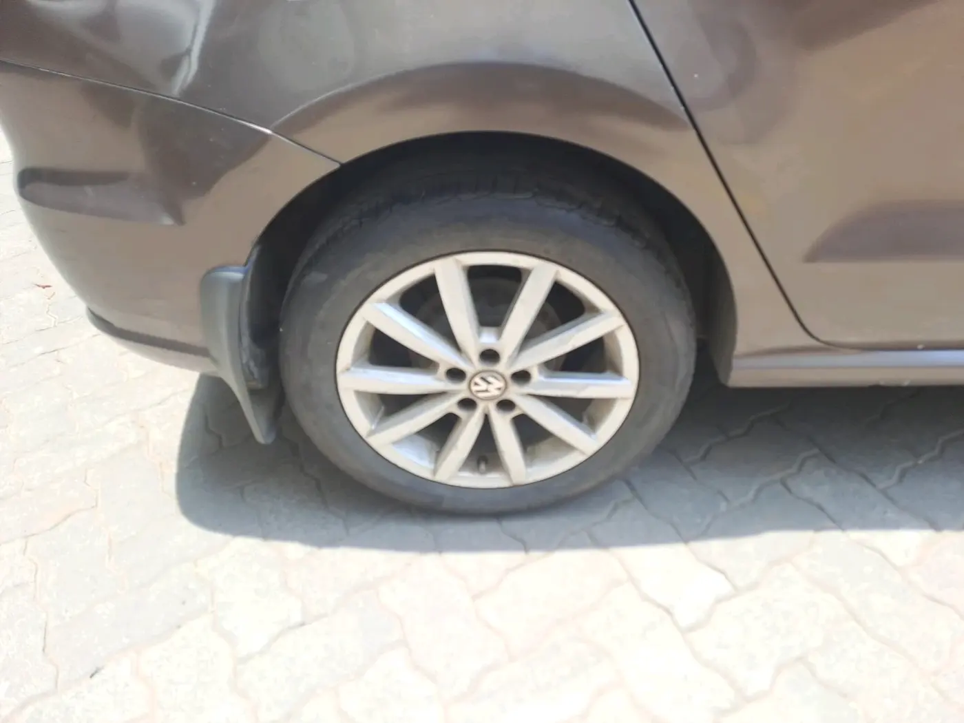 2017 Volkswagen Ameo HIGHLINE PLUS 1.5L AT 16 ALLOY, Diesel, Automatic, 59,994 km, tyre