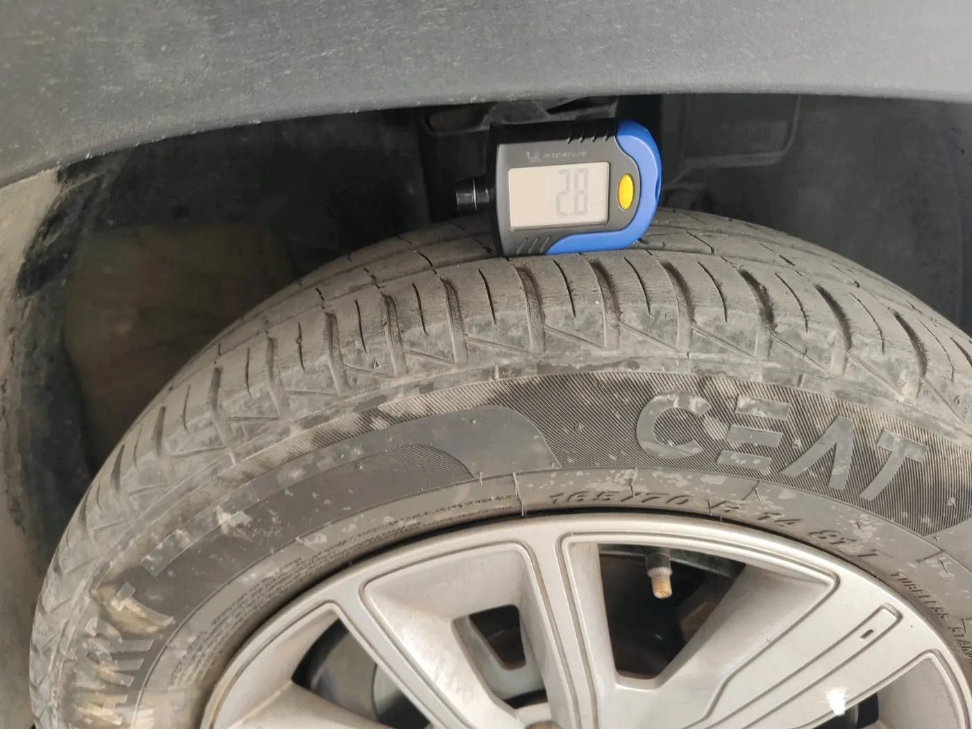 2023 Renault Kwid CLIMBER MT 1.0, Petrol, Manual, 31,592 km, tyre