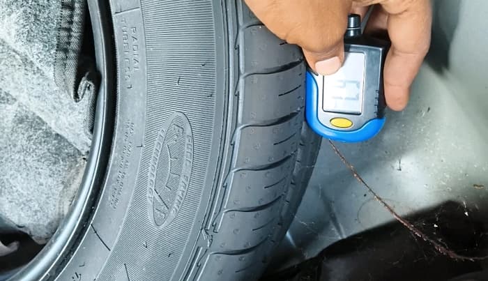 2020 KIA SONET HTK PLUS 1.2, Petrol, Manual, 24,205 km, tyre