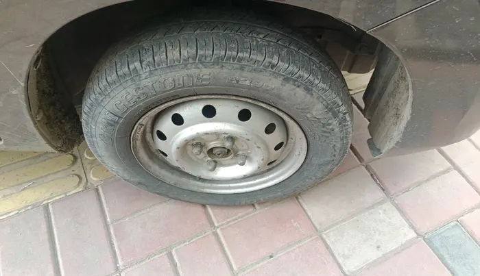2015 Maruti Wagon R 1.0 LXI, CNG, Manual, 61,434 km, tyre