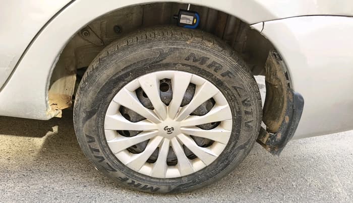 2011 Toyota Etios G, CNG, Manual, 2,06,575 km, tyre