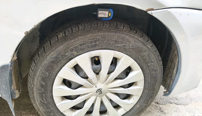 2011 Toyota Etios G, CNG, Manual, 2,06,575 km, tyre