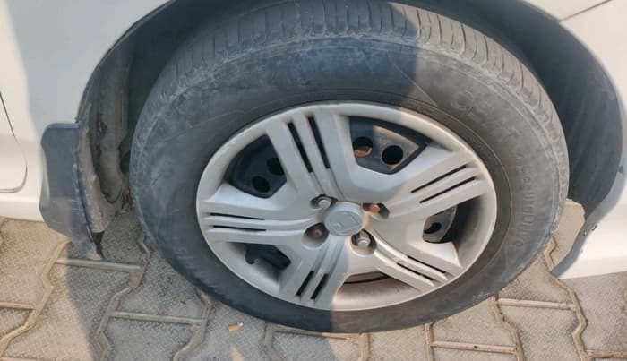 2011 Honda City 1.5L I-VTEC S MT, Petrol, Manual, 1,03,526 km, tyre