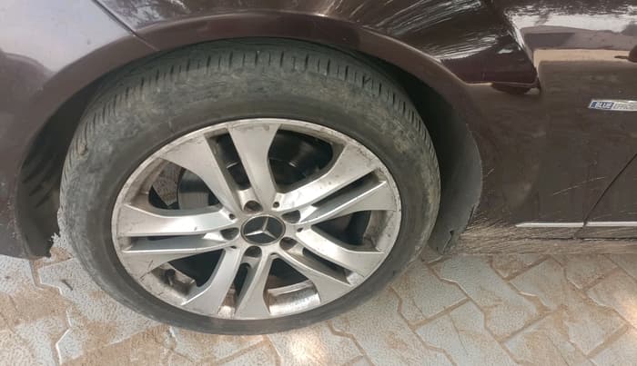 2012 Mercedes Benz C Class 220 BlueEfficiency, Diesel, Automatic, 1,59,264 km, tyre