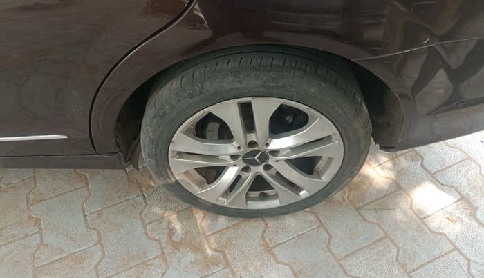 2012 Mercedes Benz C Class 220 BlueEfficiency, Diesel, Automatic, 1,59,264 km, tyre
