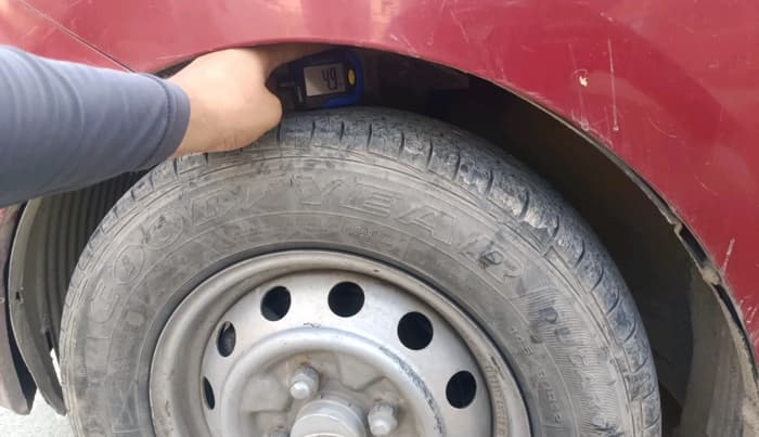 2014 Hyundai Eon ERA +, Petrol, Manual, 57,903 km, tyre