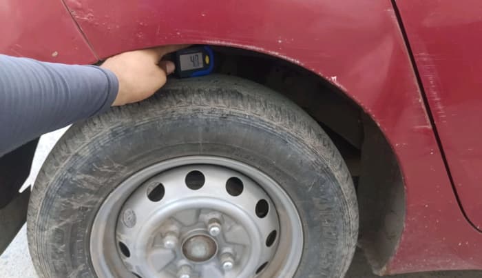 2014 Hyundai Eon ERA +, Petrol, Manual, 57,903 km, tyre