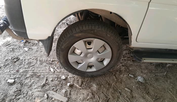 2019 Maruti Eeco 5 STR WITH A/C+HTR, Petrol, Manual, 74,769 km, tyre