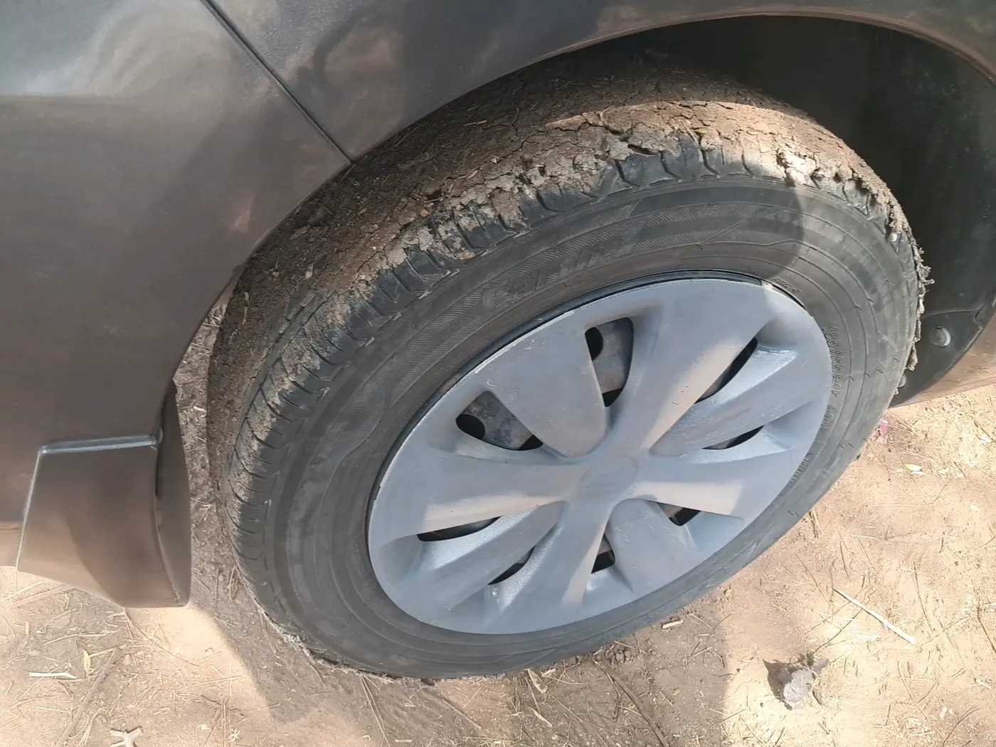 2018 Maruti Ertiga VXI CNG, CNG, Manual, 86,269 km, tyre