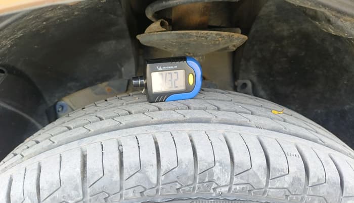 2013 Renault Duster 85 PS RXL DIESEL, Diesel, Manual, 1,14,566 km, tyre