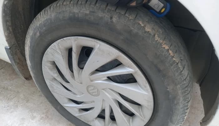 2021 Maruti Ertiga VXI SHVS, Petrol, Manual, 78,429 km, tyre