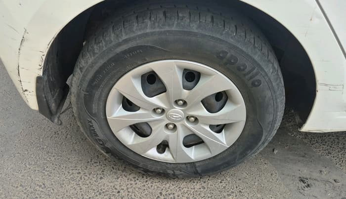 2016 Hyundai Elite i20 MAGNA 1.2, Petrol, Manual, 51,111 km, tyre