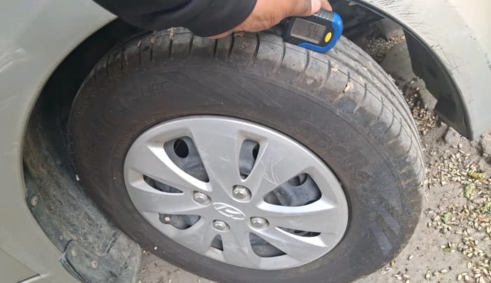2011 Hyundai i10 MAGNA 1.2, Petrol, Manual, 1,31,399 km, tyre