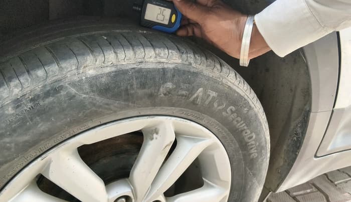 2016 Hyundai Creta S PLUS 1.4 DIESEL, Diesel, Manual, 1,27,041 km, tyre