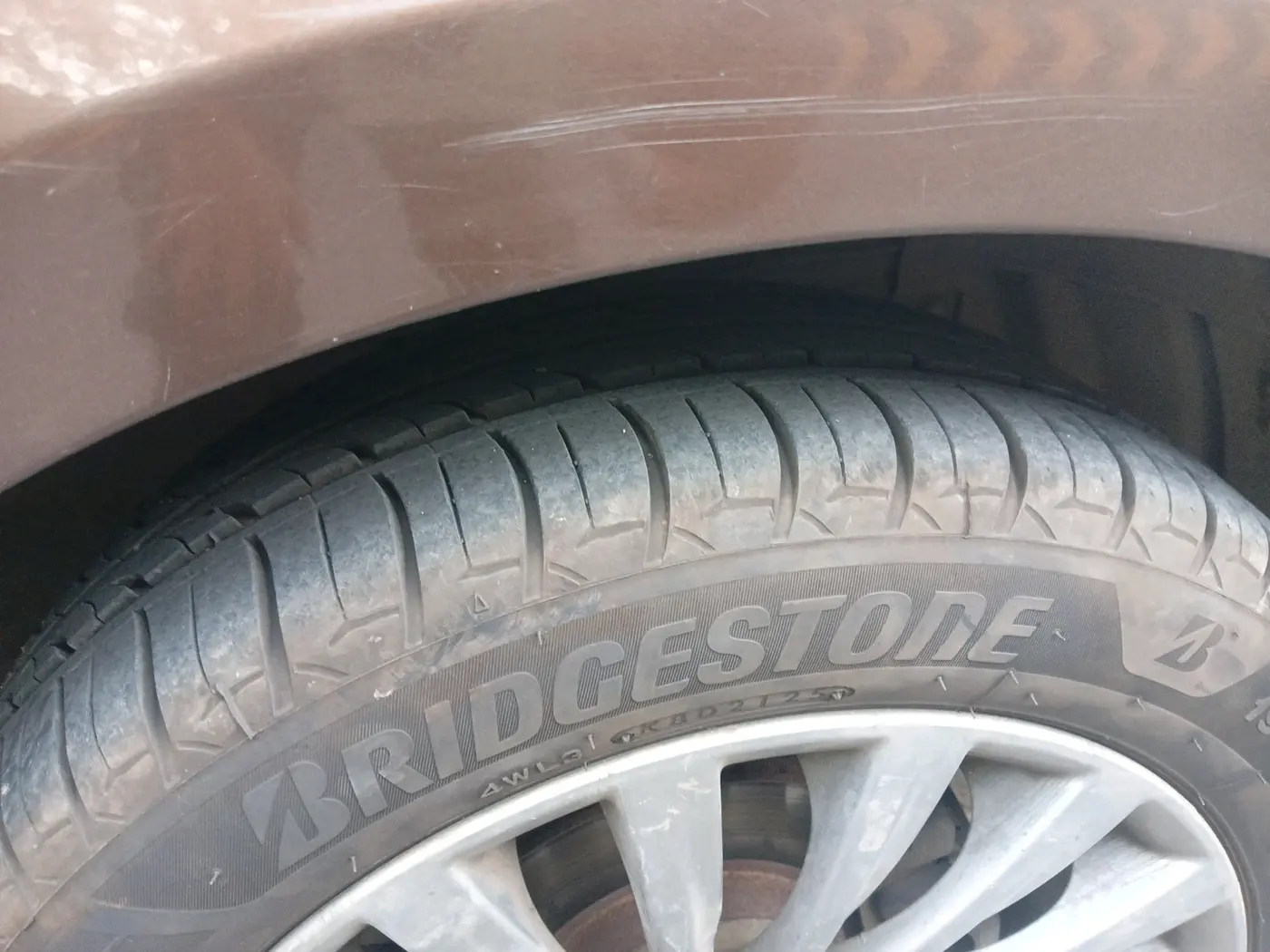 2015 Maruti Ciaz ZXI+ RS, Petrol, Manual, 1,49,859 km, tyre