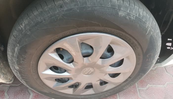 2025 Maruti Dzire VXi, Petrol, Manual, 21,024 km, tyre