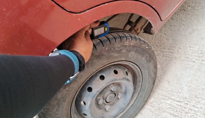 2013 Maruti Alto 800 LXI, Petrol, Manual, 1,00,797 km, tyre