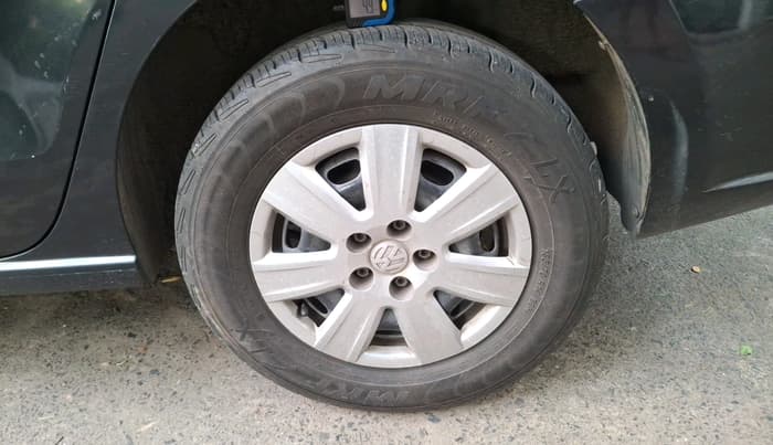 2013 Volkswagen Vento COMFORTLINE 1.6, Petrol, Manual, 65,306 km, tyre