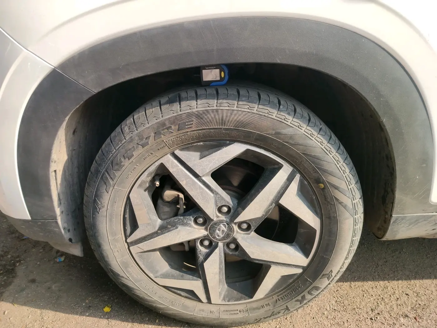 2022 Hyundai ALCAZAR PRESTIGE 1.5 MT 6STR, Diesel, Manual, 1,31,202 km, tyre