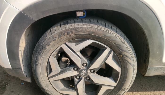 2022 Hyundai ALCAZAR PRESTIGE 1.5 MT 6STR, Diesel, Manual, 1,31,202 km, tyre