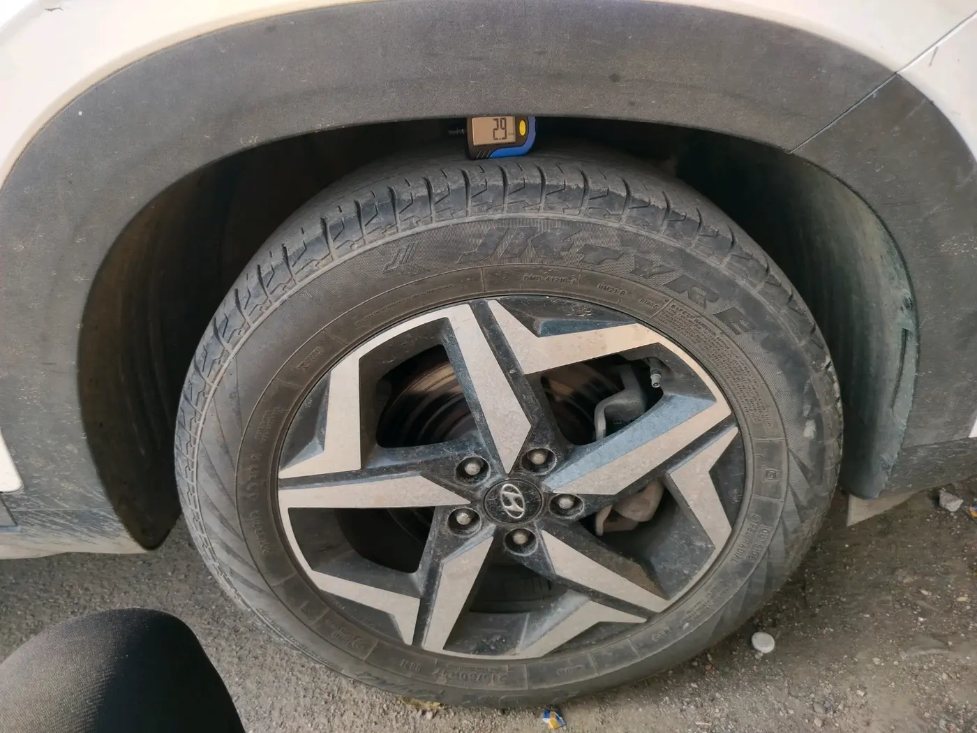 2022 Hyundai ALCAZAR PRESTIGE 1.5 MT 6STR, Diesel, Manual, 1,31,202 km, tyre