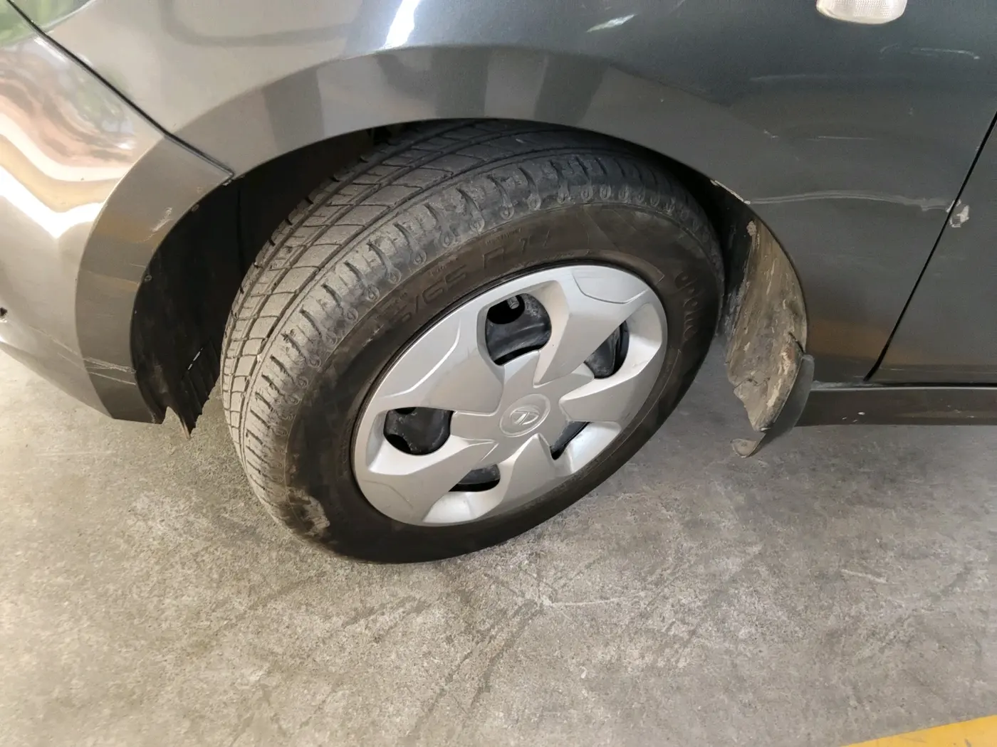 2021 Tata TIGOR XMA PETROL, Petrol, Automatic, 45,413 km, tyre