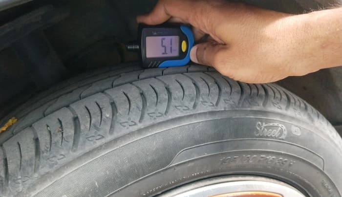 2019 Tata NEXON KRAZ MT PETROL, CNG, Manual, 1,23,801 km, tyre