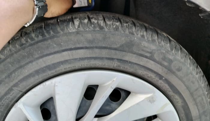 2019 Maruti Ertiga VXI SHVS, Petrol, Manual, 35,649 km, tyre