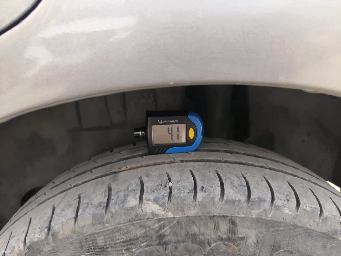2022 Maruti Dzire VXI, Petrol, Manual, 85,601 km, tyre