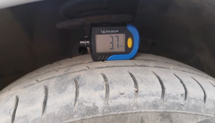 2022 Maruti Dzire VXI, Petrol, Manual, 85,601 km, tyre