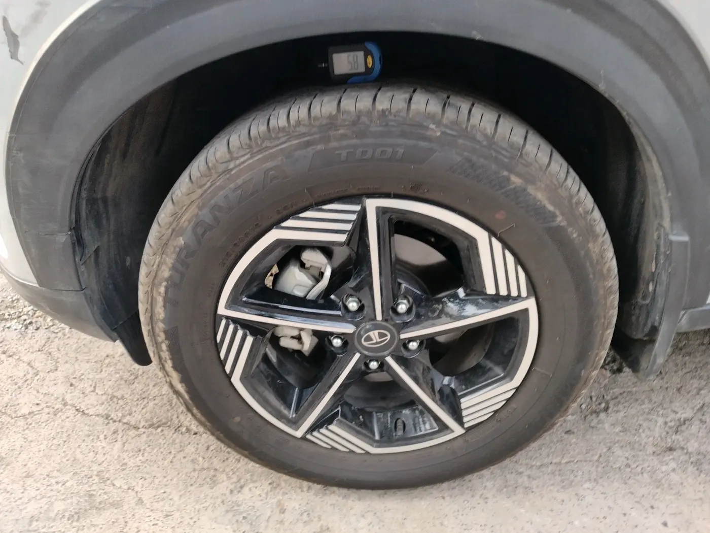 2025 Tata NEXON CREATIVE AMT 1.5 DIESEL, Diesel, Automatic, 5,160 km, tyre