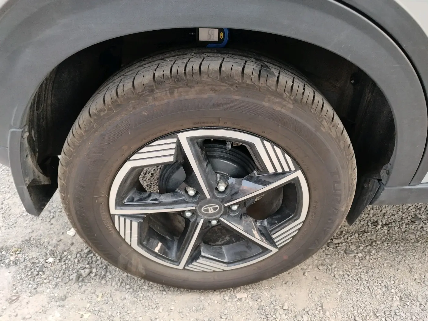 2025 Tata NEXON CREATIVE AMT 1.5 DIESEL, Diesel, Automatic, 5,160 km, tyre