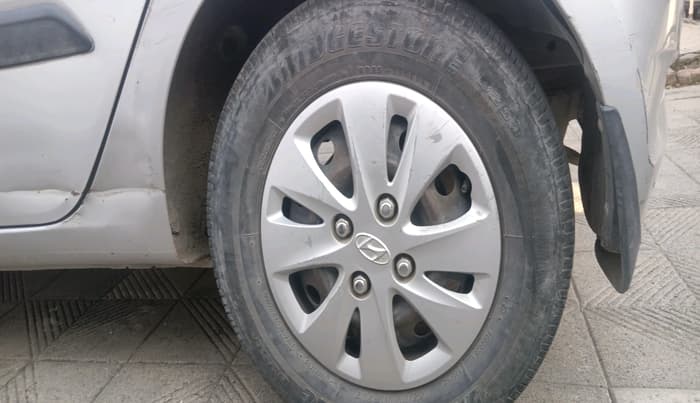 2011 Hyundai i10 MAGNA 1.2, Petrol, Manual, 62,124 km, tyre