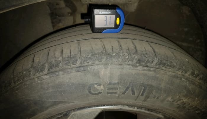 2021 Hyundai VENUE SX 1.0 TURBO, Petrol, Manual, 64,065 km, tyre