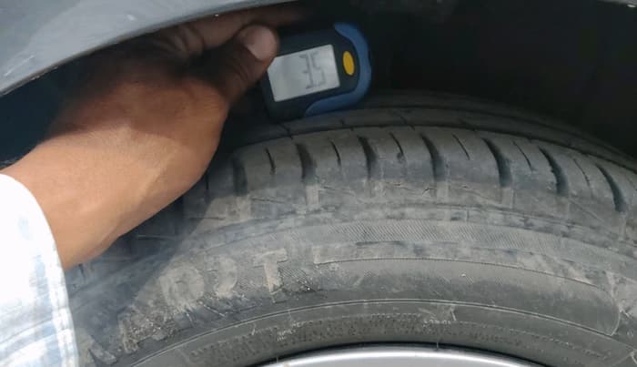 2022 Hyundai AURA S 1.2 CNG, CNG, Manual, 46,284 km, tyre