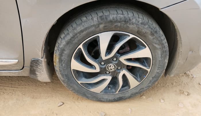 2021 Toyota Glanza G, Petrol, Manual, 1,00,695 km, tyre