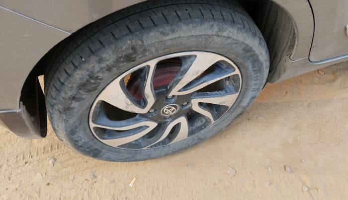 2021 Toyota Glanza G, Petrol, Manual, 1,00,695 km, tyre
