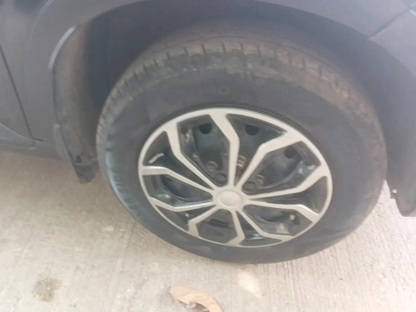 2022 Hyundai VENUE SX 1.2 PETROL, Petrol, Manual, 77,615 km, tyre