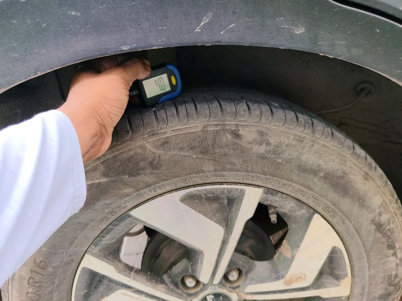 2022 KIA SONET HTX 1.5 AT, Diesel, Automatic, 83,144 km, tyre