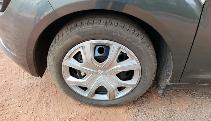 2022 Tata ALTROZ XM PLUS PETROL, Petrol, Manual, 20,303 km, tyre