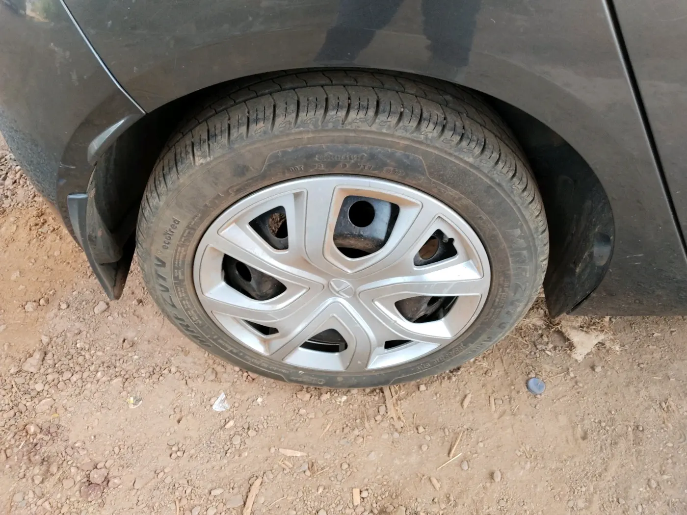 2022 Tata ALTROZ XM PLUS PETROL, Petrol, Manual, 20,303 km, tyre